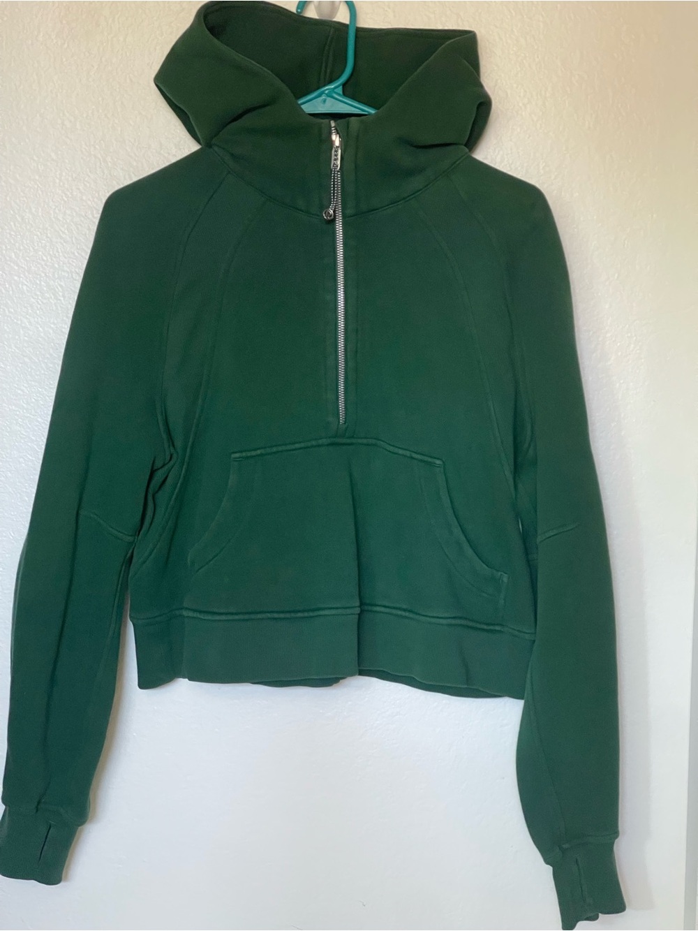 GUC Lululemon Scuba in Everglade Green in size  XS/S